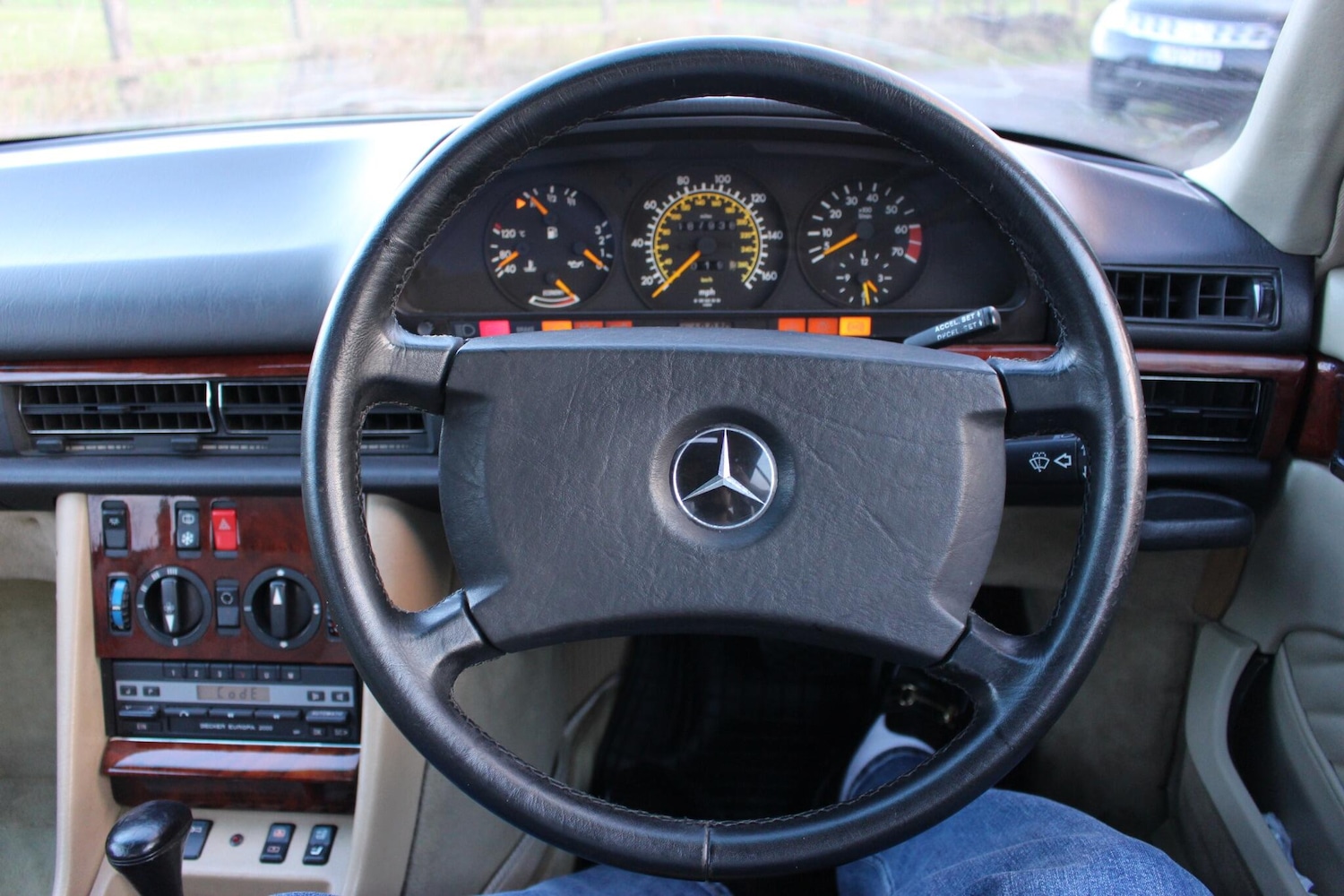 Used Mercedes-Benz 560 for sale - 76913953: Photo 85