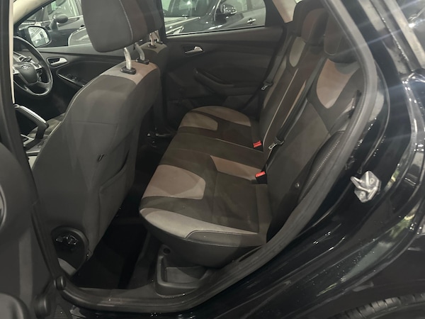 Used Ford Focus 2011 for sale - 76201448: Photo 18