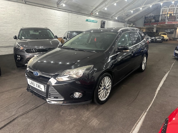 Used Ford Focus 2011 for sale - 76201448: Photo 2