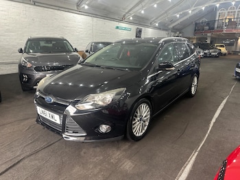 Used Ford Focus 2011 for sale - 76201448: Photo 2