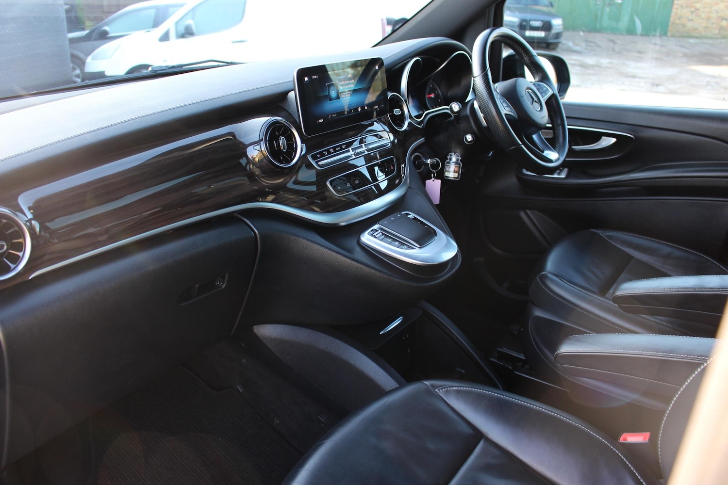 Used Mercedes-Benz V-Class 2021 for sale - 76314264: Photo 38