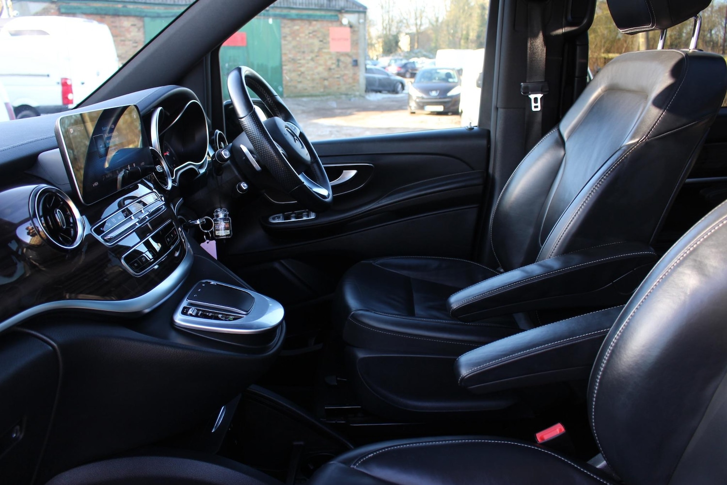 Used Mercedes-Benz V-Class 2021 for sale - 76314264: Photo 40