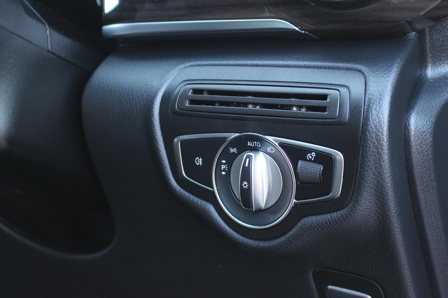Used Mercedes-Benz V-Class 2021 for sale - 76314264: Photo 55