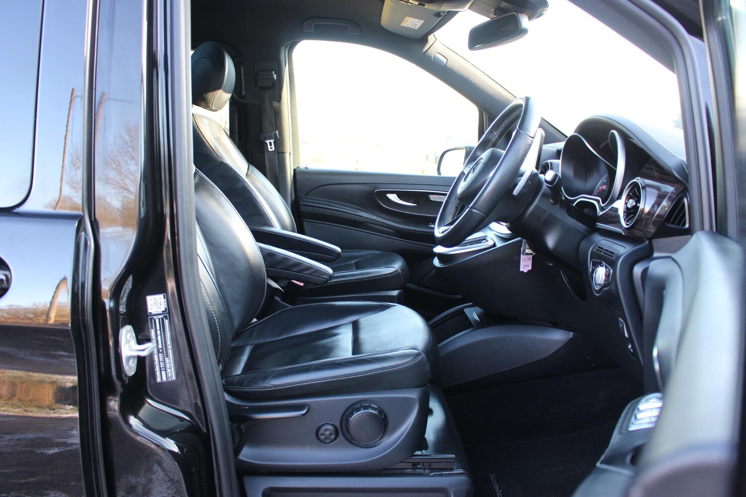 Used Mercedes-Benz V-Class 2021 for sale - 76314264: Photo 56
