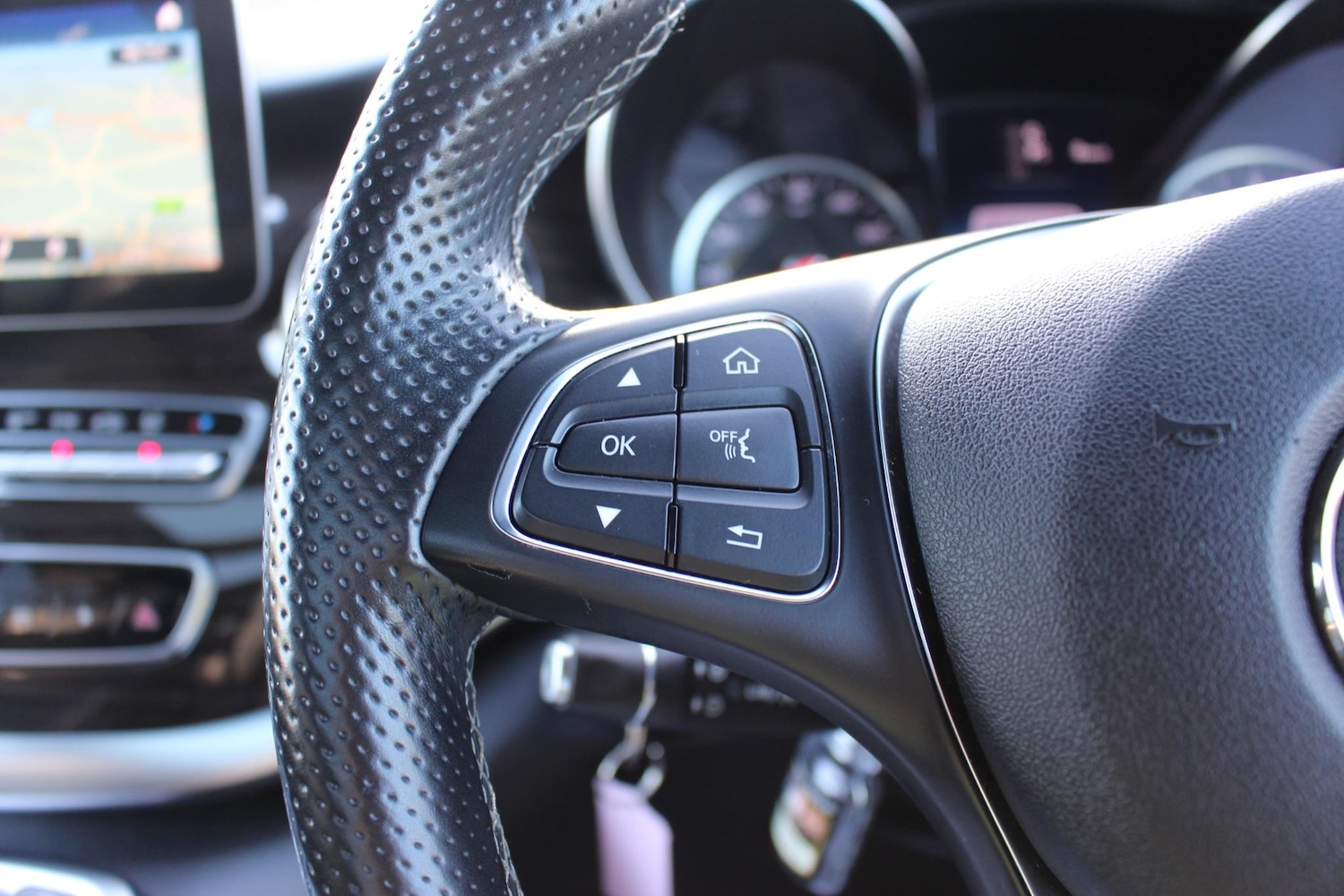 Used Mercedes-Benz V-Class 2021 for sale - 76314264: Photo 66