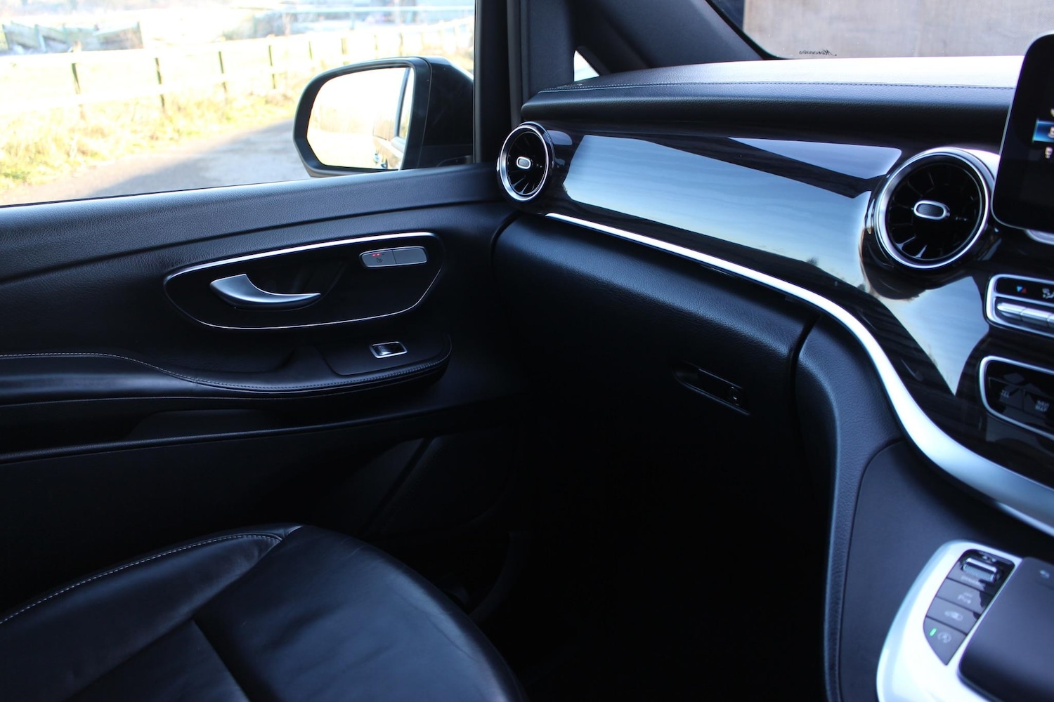Used Mercedes-Benz V-Class 2021 for sale - 76314264: Photo 79