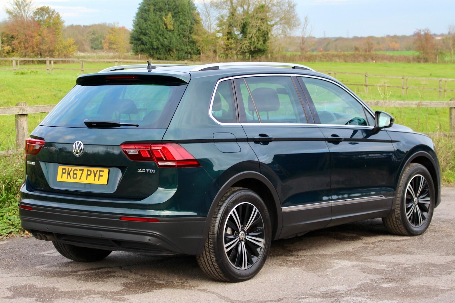 Used Volkswagen Tiguan 2017 for sale - 76201166: Photo 2