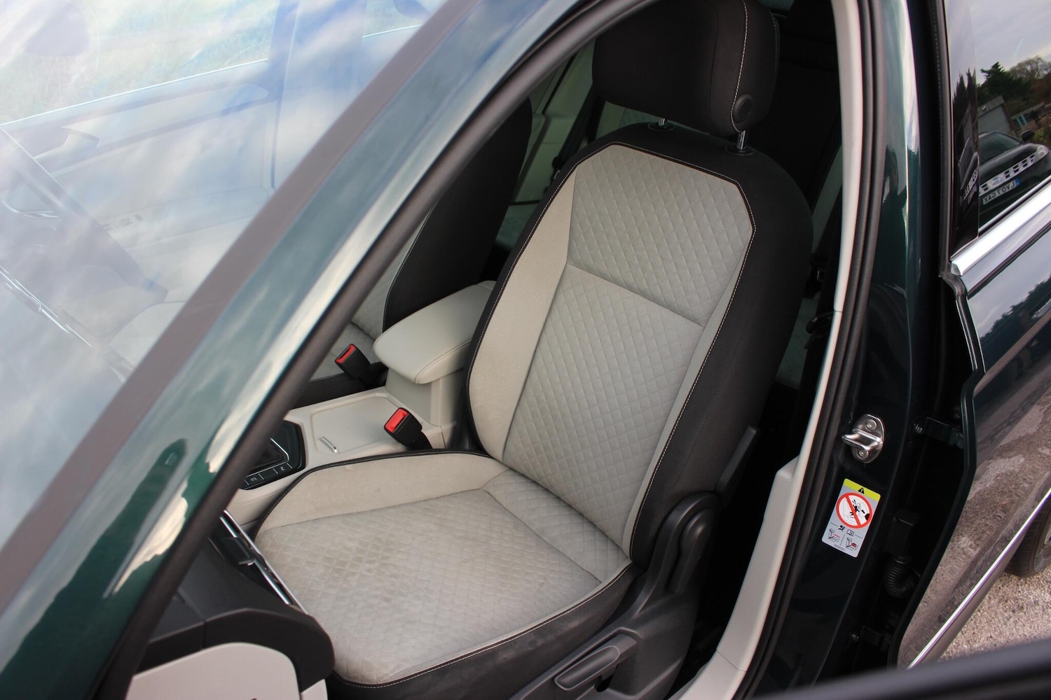 Used Volkswagen Tiguan 2017 for sale - 76201166: Photo 38