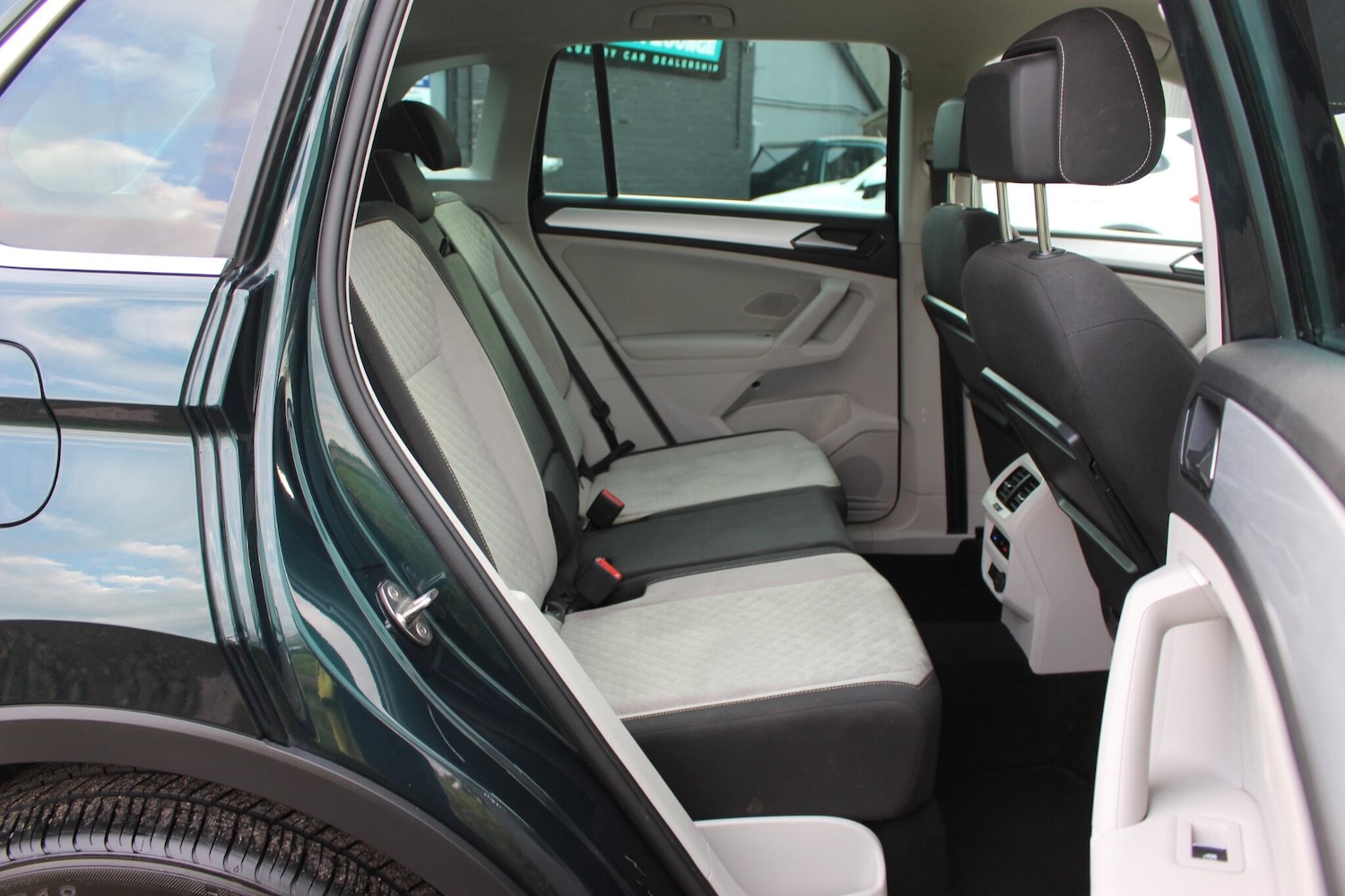 Used Volkswagen Tiguan 2017 for sale - 76201166: Photo 45