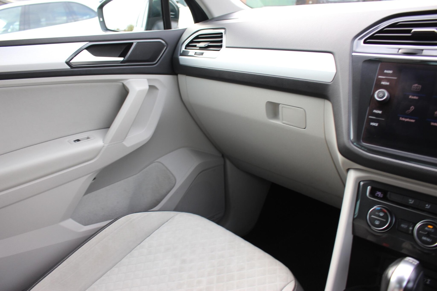 Used Volkswagen Tiguan 2017 for sale - 76201166: Photo 63