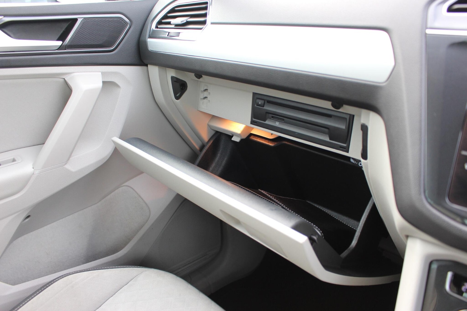 Used Volkswagen Tiguan 2017 for sale - 76201166: Photo 64