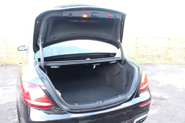 Used Mercedes-Benz E Class 2018 for sale - 73764890: Photo 99