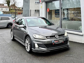 Used Volkswagen Golf 2017 for sale - 77009297: Photo