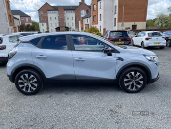 Used Renault Captur 2026 for sale - 78602397: Photo