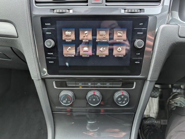 Used Volkswagen Golf 2017 for sale - 77958966: Photo 33