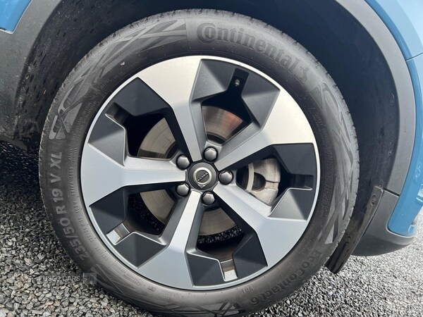 Used Volvo XC40 2025 for sale - 76672151: Photo 29