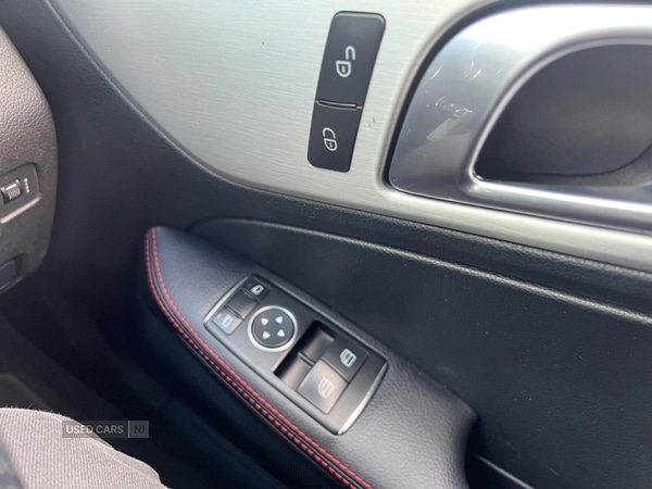 Used Mercedes-Benz SLK 2014 for sale - 77898795: Photo 30