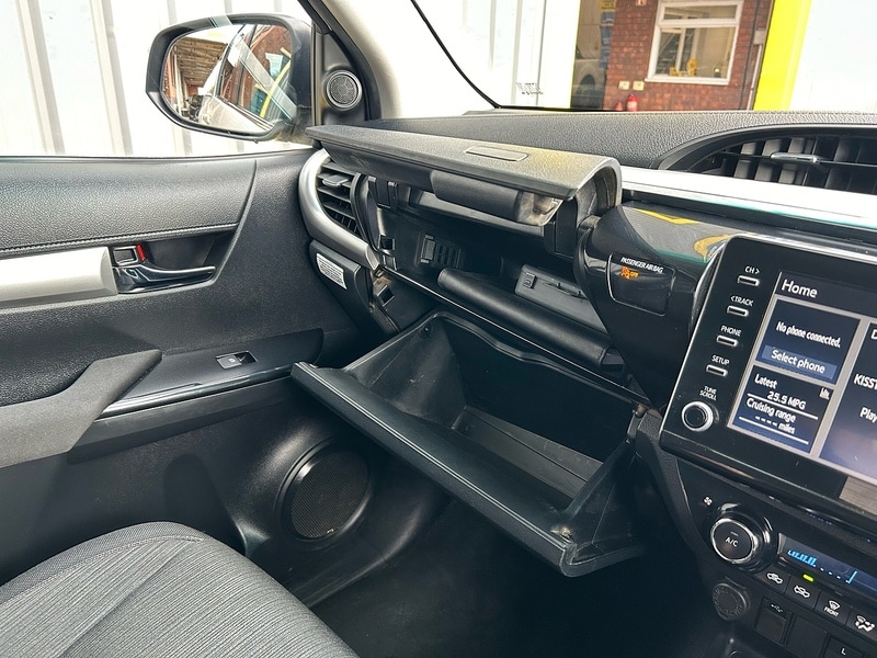 Used Toyota Hilux 2021 for sale - 75970333: Photo 36