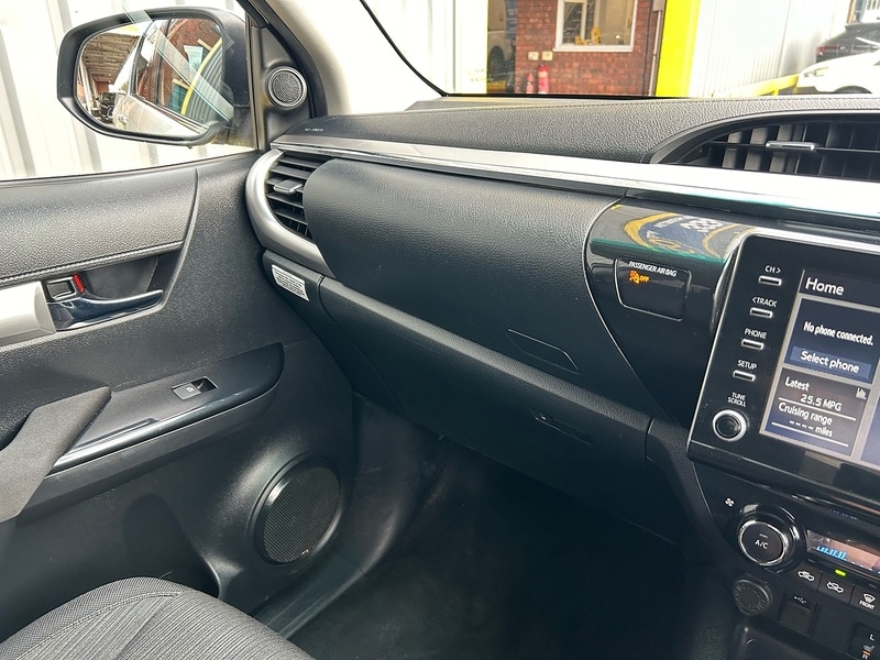 Used Toyota Hilux 2021 for sale - 75970333: Photo 37
