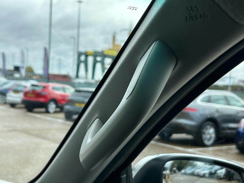 Used Toyota Hilux 2021 for sale - 75970333: Photo 50