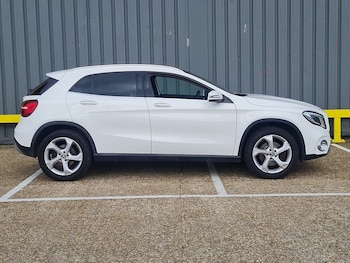 Used Mercedes-Benz GLA 2019 for sale - 77917246: Photo