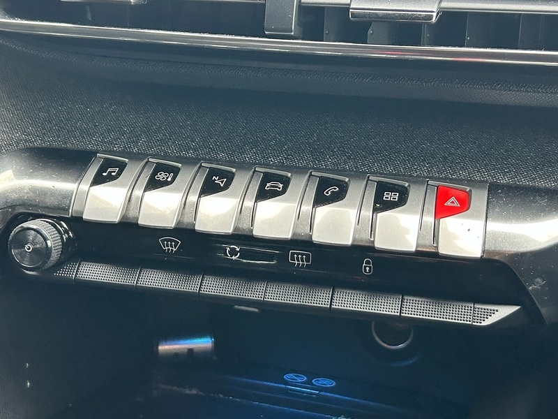 Used Peugeot 3008 2020 for sale - 76665874: Photo 17