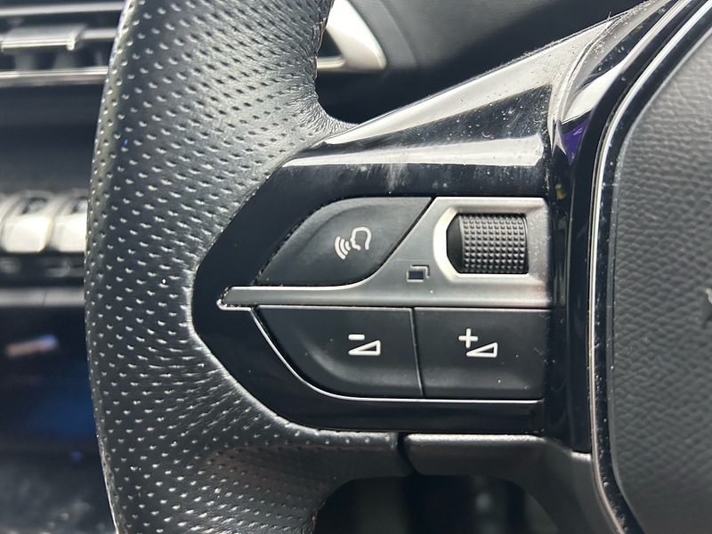 Used Peugeot 3008 2020 for sale - 76665874: Photo 4