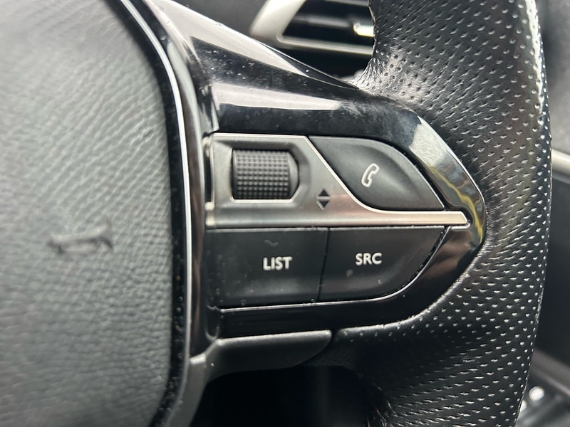 Used Peugeot 3008 2020 for sale - 76665874: Photo 5