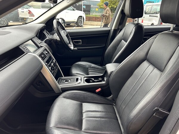 Used Land Rover Discovery Sport 2017 for sale - 76106365: Photo 13