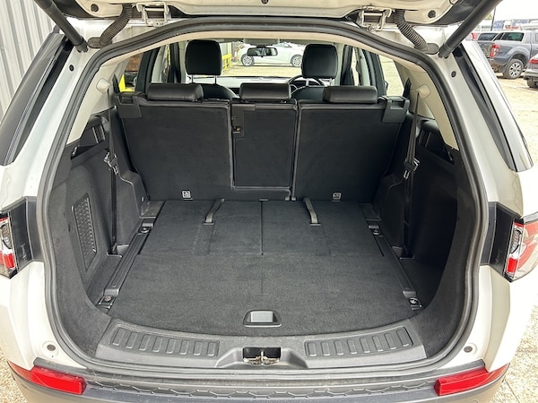 Used Land Rover Discovery Sport 2017 for sale - 76106365: Photo 24