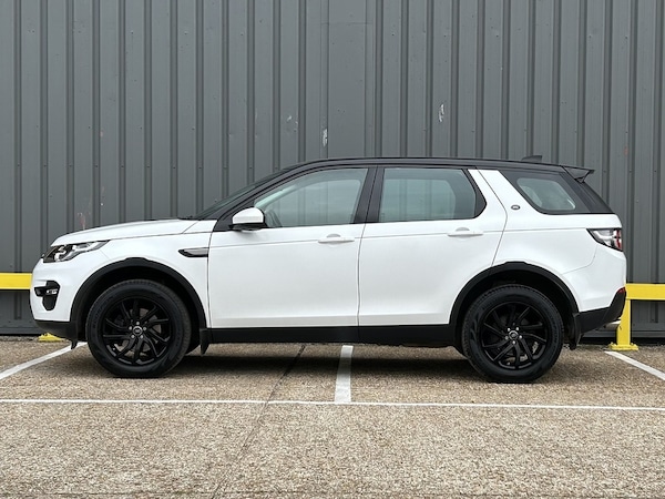 Used Land Rover Discovery Sport 2017 for sale - 76106365: Photo 4