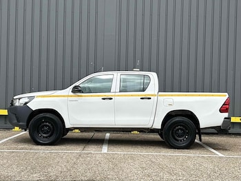 Used Toyota Hilux 2020 for sale - 76392297: Photo