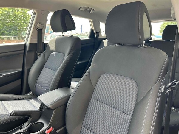 Used Hyundai TUCSON 2018 for sale - 76065072: Photo 12