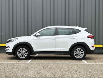 Used Hyundai TUCSON 2018 for sale - 76065072: Photo 4