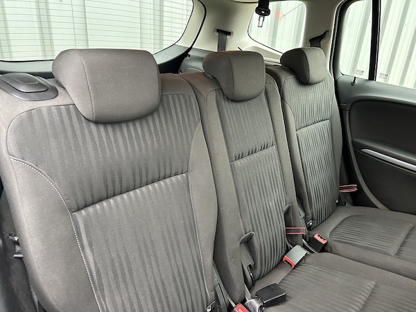 Used Vauxhall Zafira Tourer 2017 for sale - 76232383: Photo 6