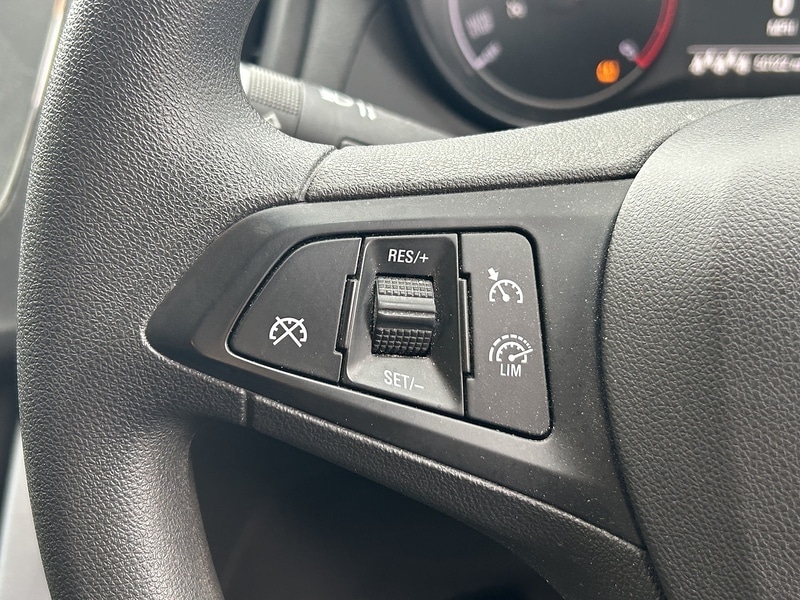 Used Vauxhall Zafira Tourer 2017 for sale - 76232383: Photo 8