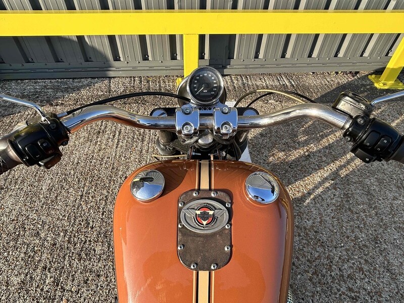 Harley-Davidson Dyna SUPERGLIDE