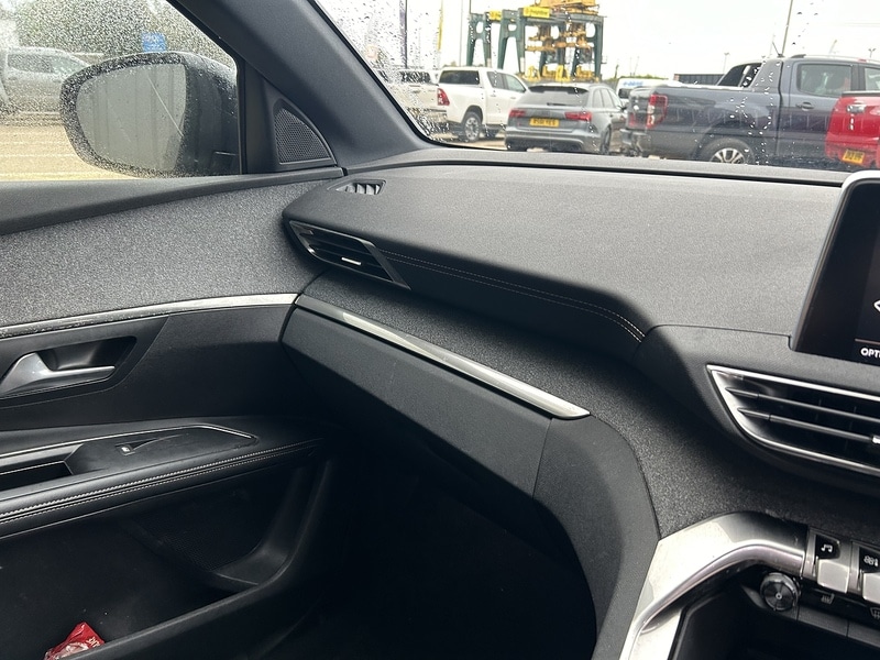 Used Peugeot 5008 2020 for sale - 76232385: Photo 17