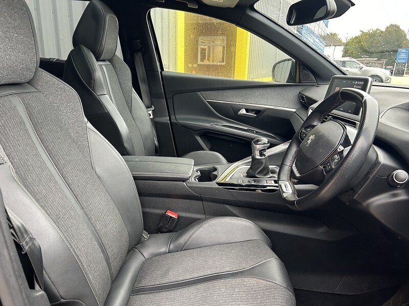 Used Peugeot 5008 2020 for sale - 76232385: Photo 3