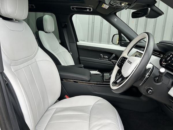 Used Land Rover Range Rover Sport 2025 for sale - 76243586: Photo 10