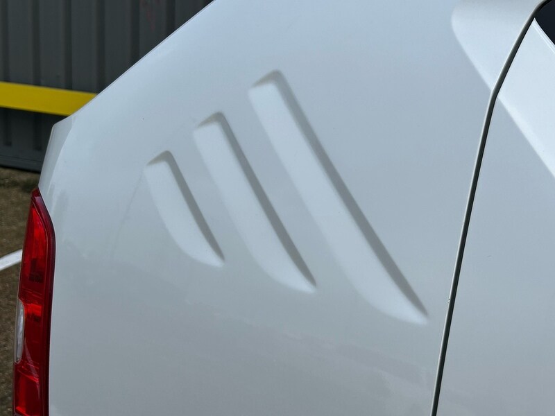 Used Suzuki Ignis 2023 for sale - 76450375: Photo 64