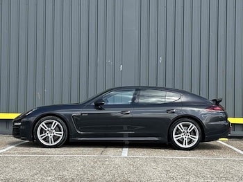 Used Porsche Panamera 2015 for sale - 75693611: Photo