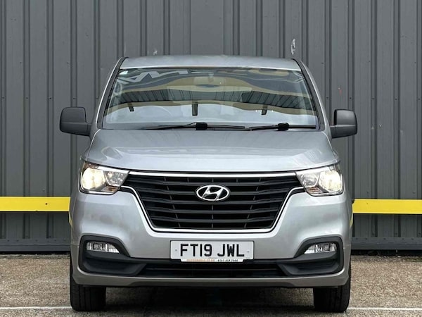 Used Hyundai Iload 2019 for sale - 75700781: Photo 2