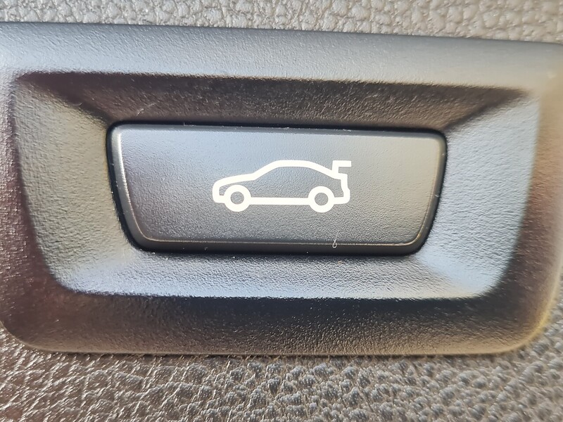 Used BMW 3 Series 2017 for sale - 77735222: Photo 45