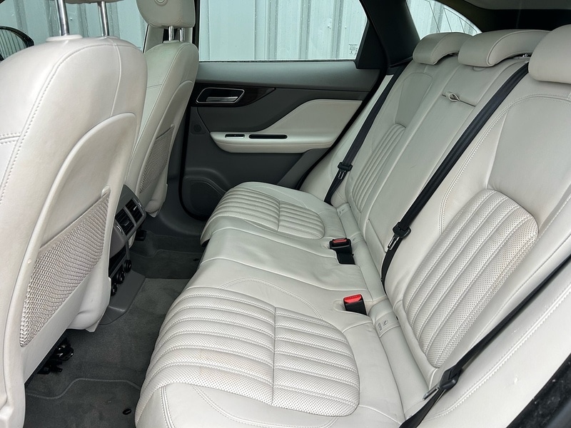Used Jaguar F-Pace 2017 for sale - 76612648: Photo 16