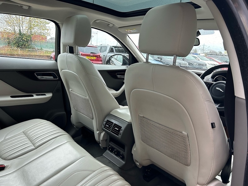 Used Jaguar F-Pace 2017 for sale - 76612648: Photo 18