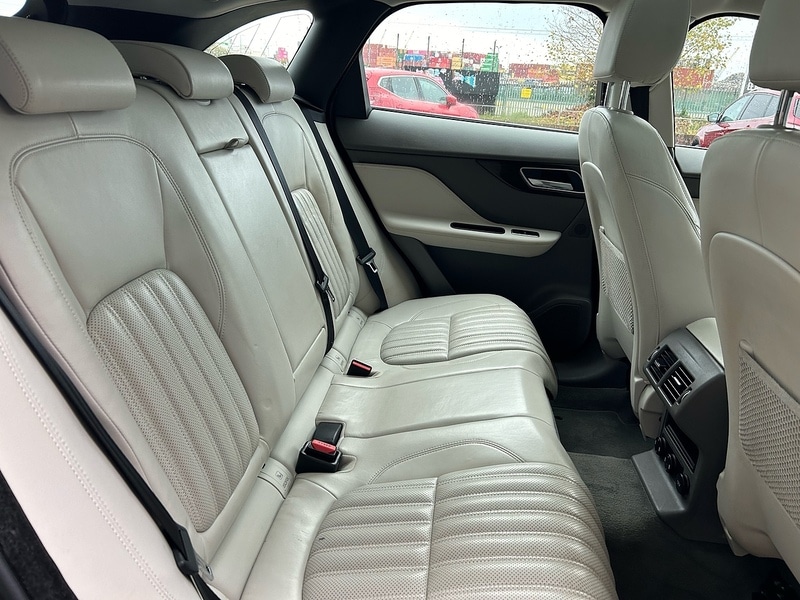 Used Jaguar F-Pace 2017 for sale - 76612648: Photo 19