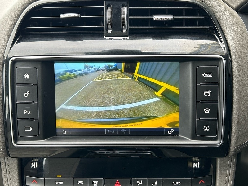 Used Jaguar F-Pace 2017 for sale - 76612648: Photo 33