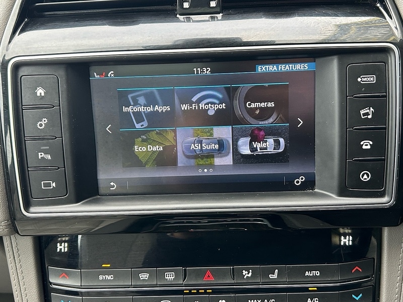 Used Jaguar F-Pace 2017 for sale - 76612648: Photo 35