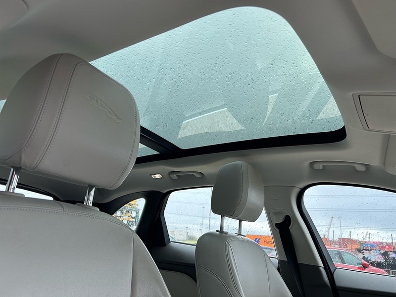 Used Jaguar F-Pace 2017 for sale - 76612648: Photo 37